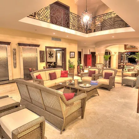 Altamira Villa *
